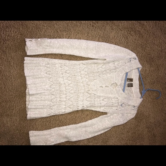 BKE Small Sweater - Picture 1 of 3